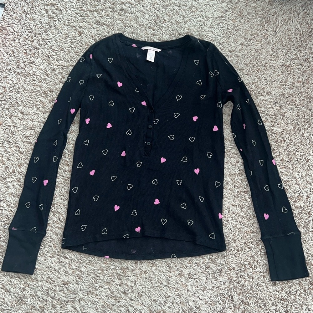 Victoria’s secret sleeping top in size XS